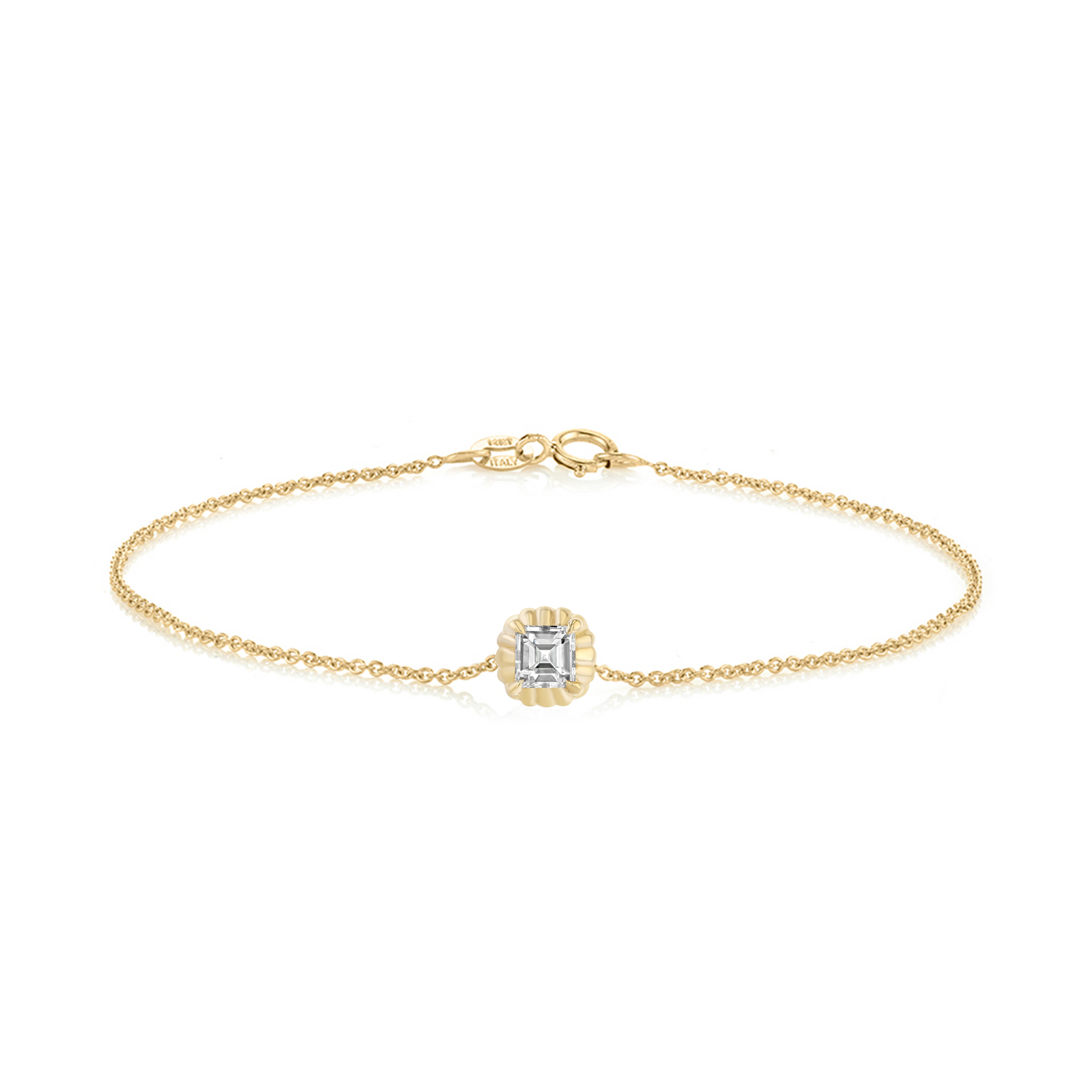 Fluted Button Bracelet With Carre Diamond
