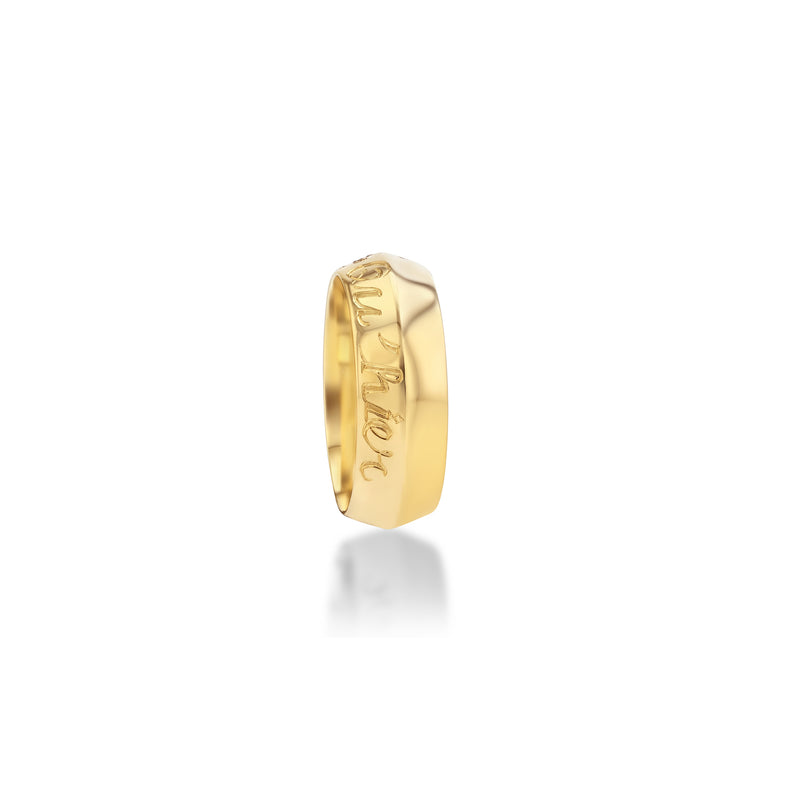 Gold ring with engraved text Plus qu’hier, moins que demain