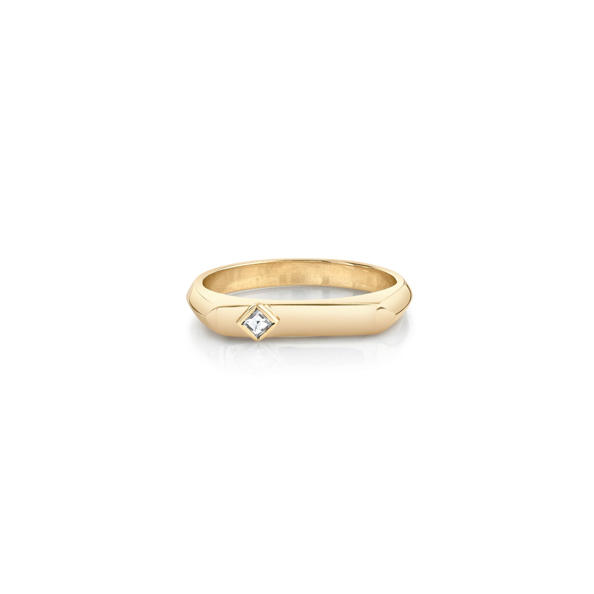 Offset Carre Flat Top Ring