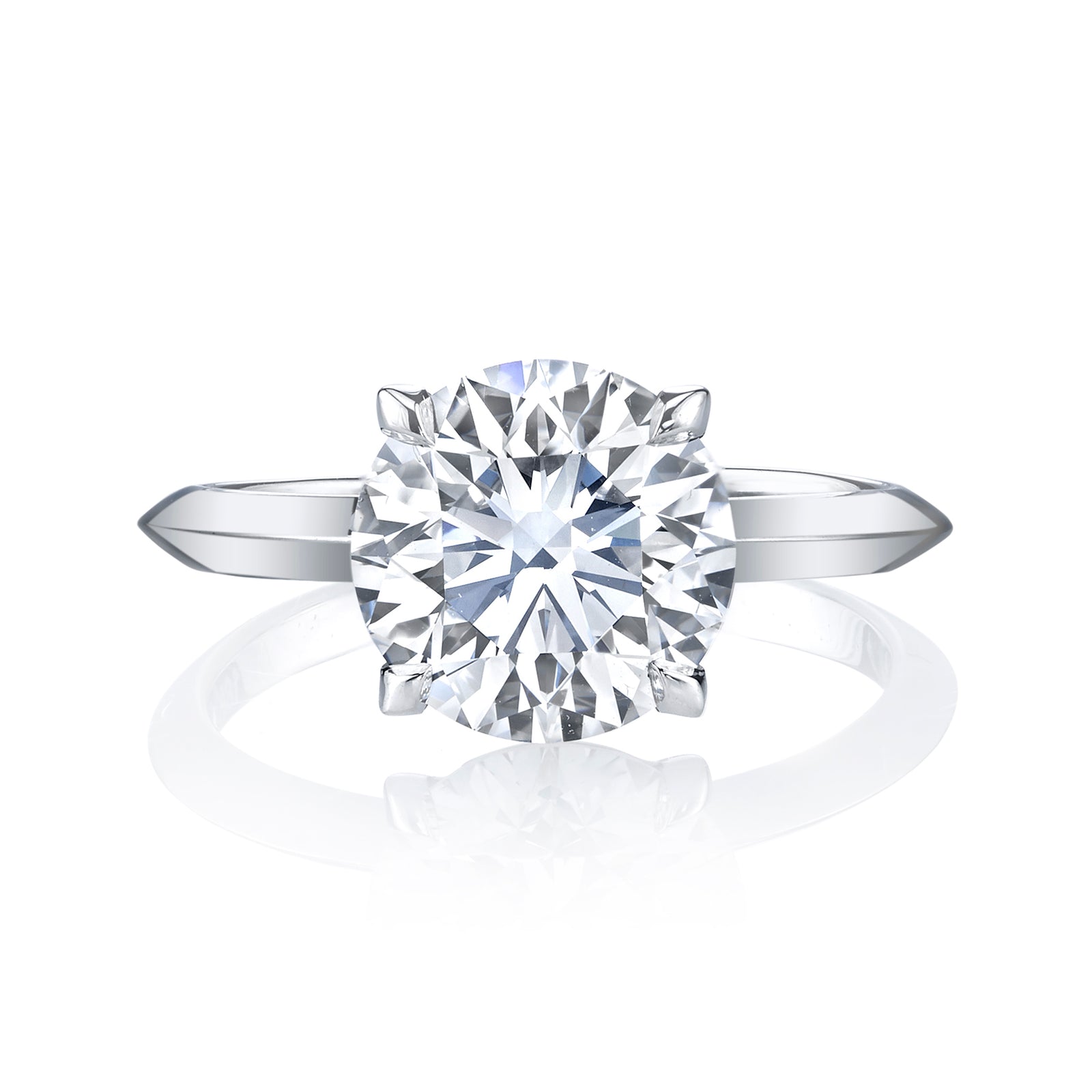 Signature Knife Edge Band with Round Diamond