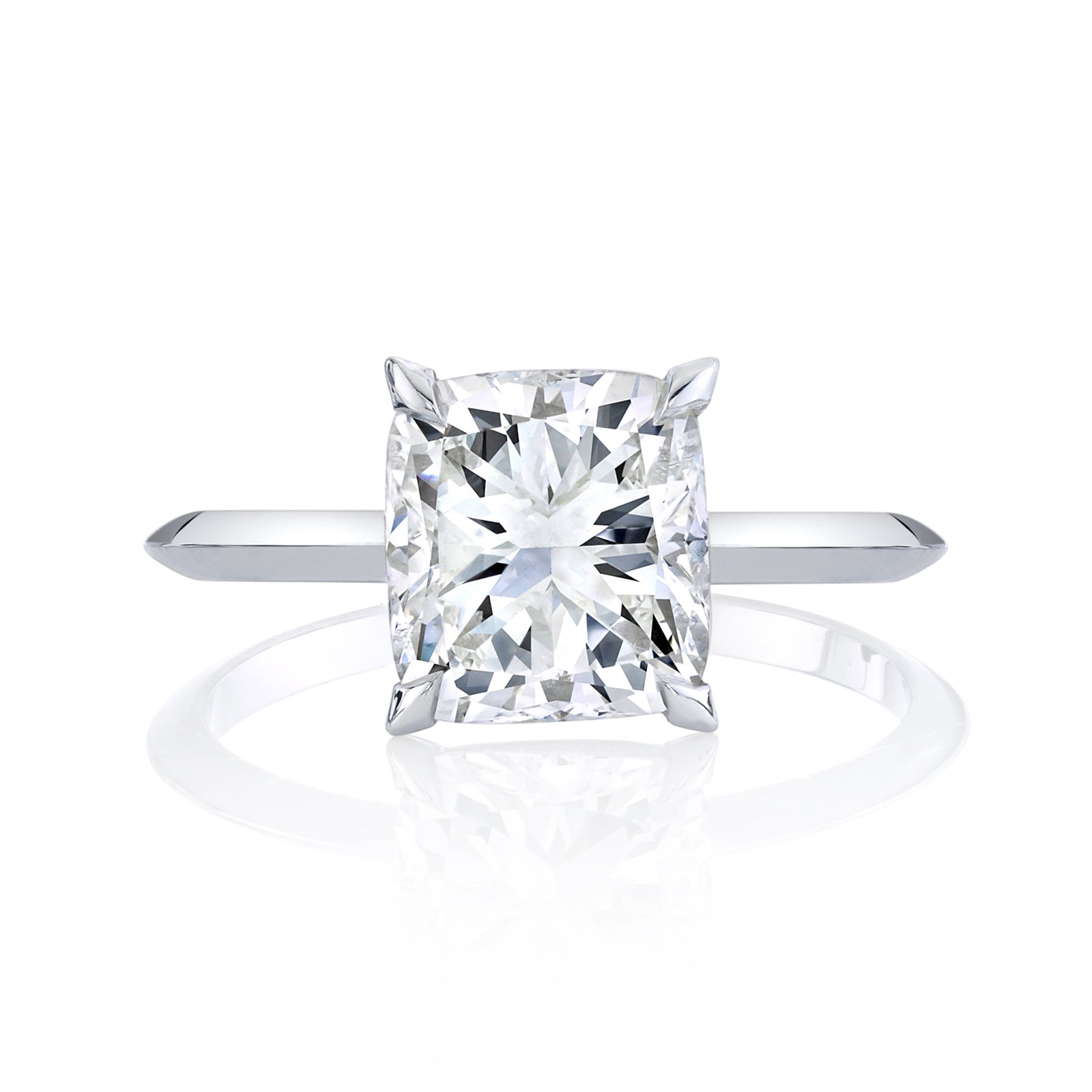 Signature Knife Edge Band with Cushion Cut